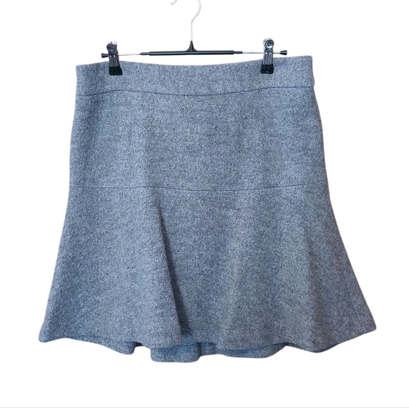 Women's Ann Taylor Wool Blend Trumpet Skirt Size 8 Light Grey - Picture 1 of 9